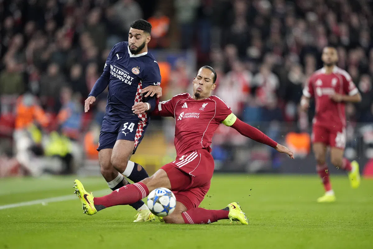 Theo Janssen snapt niets van Van Dijk