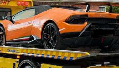 Aanhouding voor fraude met aardbevingssubsidie, dure auto's in beslag genomen