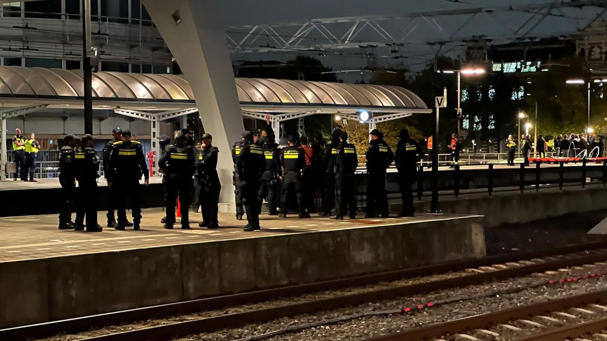 Spoorbezetters CS krijgen boete van 250 euro: "Valt niet binnen demonstratierecht"