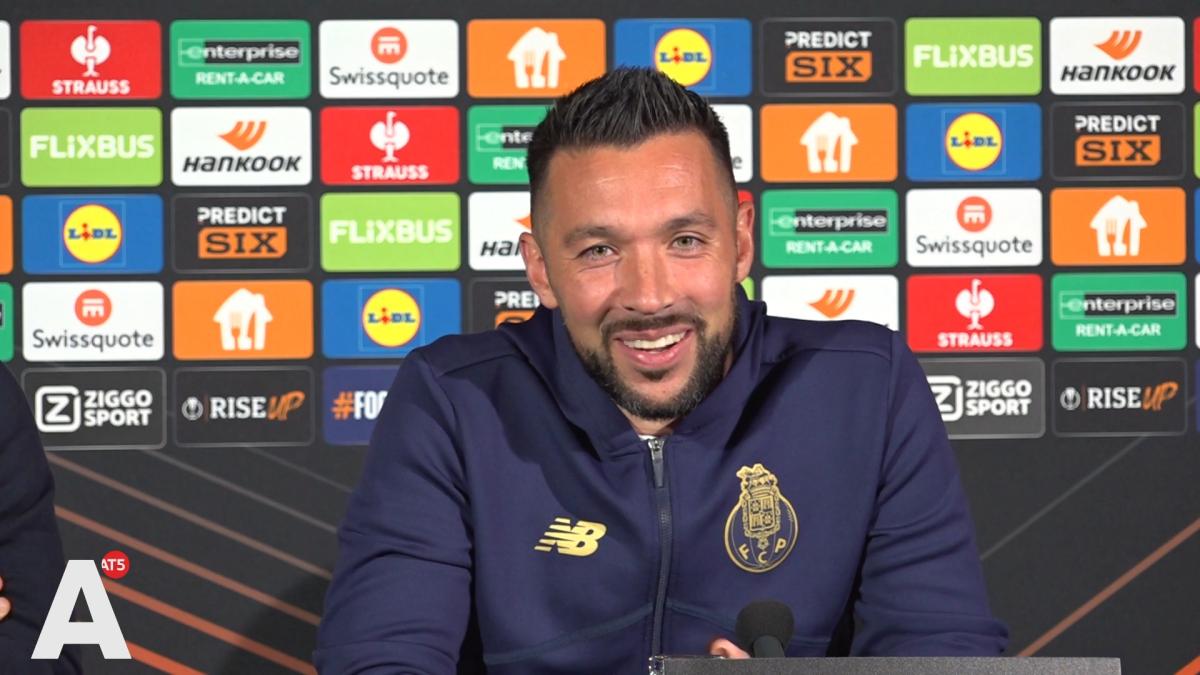 Farioli maakt foto's van de stad vanuit het vliegtuig