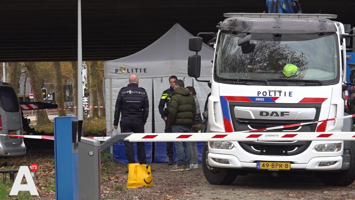 Lichaam in gracht Heemstedestraat is van 38-jarige vrouw, ook auto in water aangetroffen