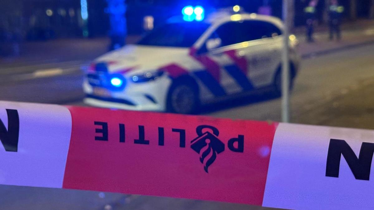 Gewonde bij steekpartij in trapportaal Slotermeer, verdachte (42) aangehouden