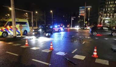 Aanrijding op kruispunt bij A10 Zuid