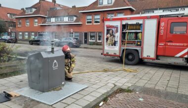 Meerdere afvalcontainers in Floradorp in brand gestoken, politie houdt één verdachte aan
