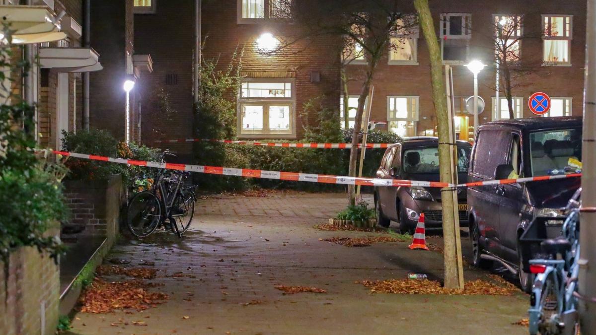 Schot gelost bij straatroof in Zuid, politie zoekt naar daders