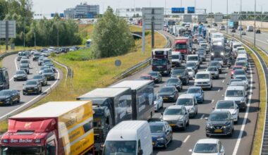 File van meer dan een uur richting Amsterdam door ongeluk