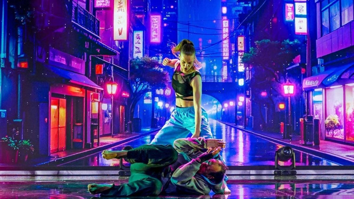 Amstelveense Maaike (19) staat met haar vechtkunst in finale Holland's Got Talent