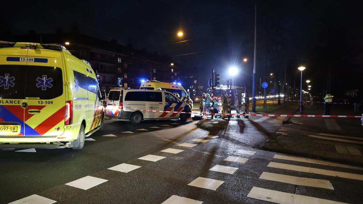 Scooterrijder (55) overleden bij ongeval in Amsterdam-Slotermeer