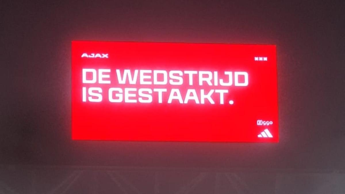🔴 Heftig vuurwerk zorgt voor definitieve staking bij Ajax - FC Groningen
