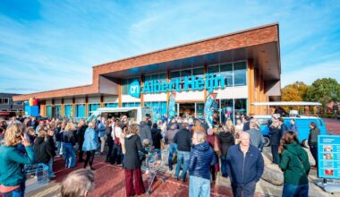 Veelbesproken supermarkt in Eelderwolde is geopend - RTV Noord