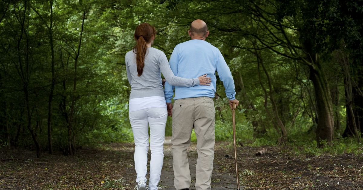 Mantelzorgers voelen zich vaak niet gezien: "Weer een verjaardag afzeggen omdat je terug moet"