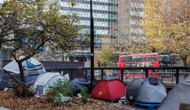 Britse regering kondigt grote aanscherping asielbeleid aan - Het Financieele Dagblad