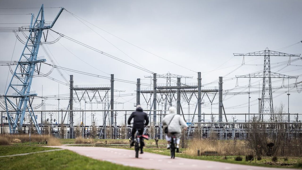 ACM maant netbeheerders tot hoger tempo bij wegwerken van wachtlijsten - Het Financieele Dagblad