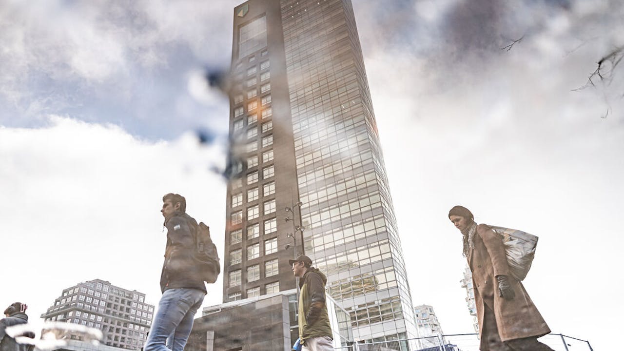 Begrip en boosheid wisselen elkaar af bij het personeel van ABN Amro - Het Financieele Dagblad