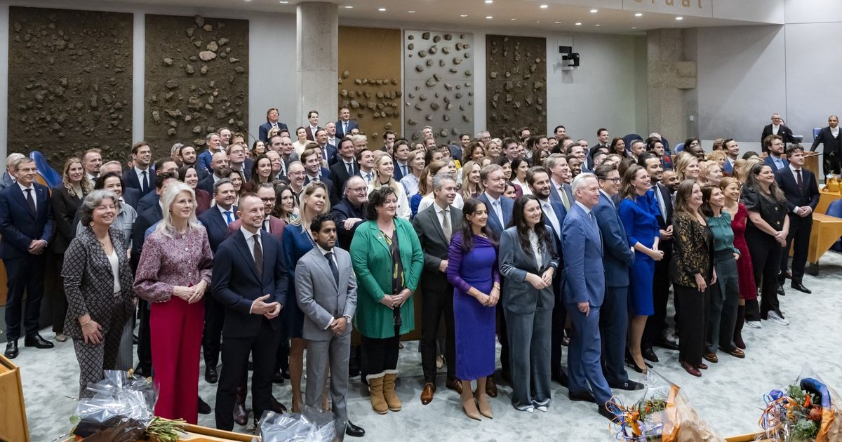 'Hier lachten ze nog': Zeven Groningers beëdigd in nieuwe Tweede Kamer