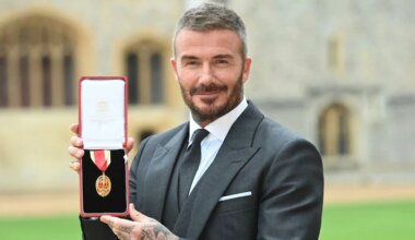 David Beckham bedankt Brits koningshuis en gezin voor ridderslag - RTL.nl