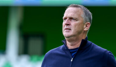 Van den Brom verklaart FC Twente-wissel: "Gaf hij in…