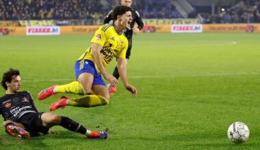 Scheidsrechter Kooij geeft fout in slotfase toe aan Henk de Jong: "Dat vind ik heel netjes"