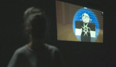 Moeder Karin vertelt anoniem hoe haar dochter Tanya online geronseld werd voor 'The Cult of Spawn'