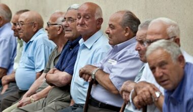 Op je 70ste met pensioen en belastingvoordeel bij doorwerken: Europa worstelt met vergrijzing