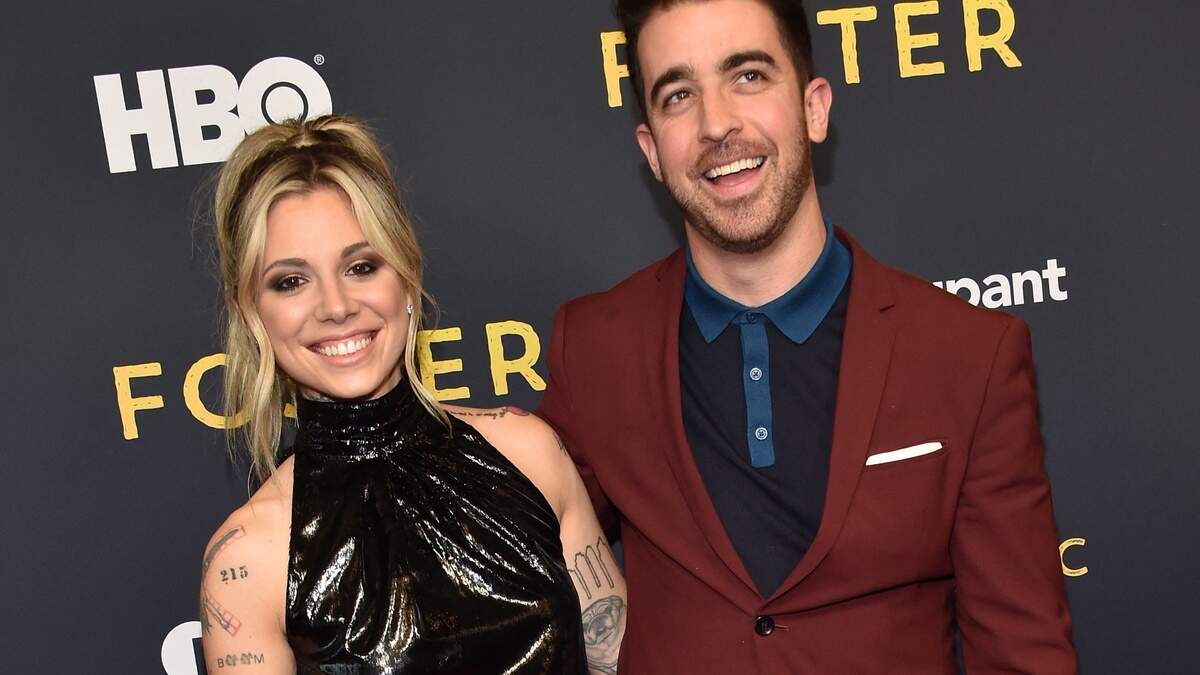 Zangeres Christina Perri en haar toekomstige ex-man Paul Costabile.