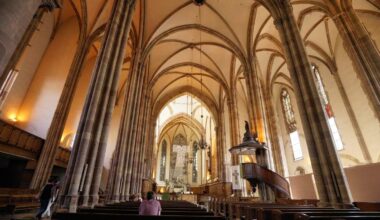 Ze werden maandagmiddag gespeeld door Nederlandse organist Ton Koopman, in de Thomaskerk in Leipzig.