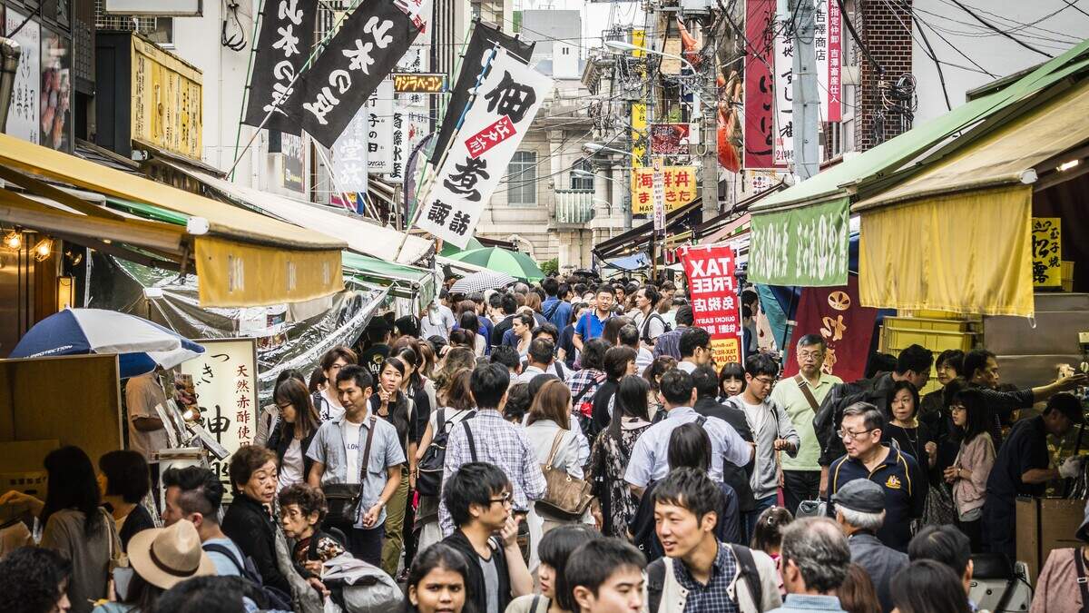 Tokio kan zich niet langer de grootste stad ter wereld noemen, die eer gaat nu naar een andere Aziatische hoofdstad.