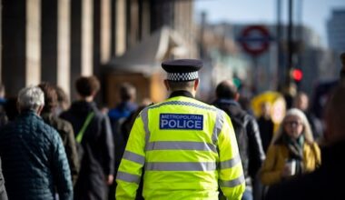 Baby van 9 maanden doodverklaard na hondenbeet in Wales