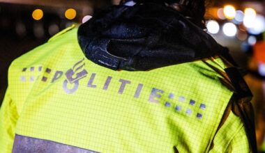 minderjarigen crashen met gestolen auto na vluchtpoging