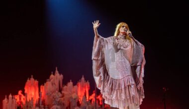 Florence Leontine Mary Welch van Florence + the Machine.