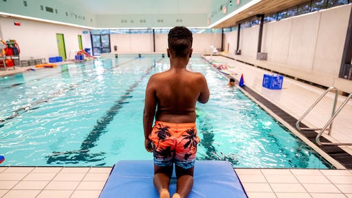 Nog nooit zoveel kinderen met alle zwemdiploma's, maar kwetsbare groepen blijven achter
