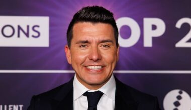 Jan Smit ontvangt in RTL Tonight Gouden Plaat voor single Tranquilo: 'Mooiste cadeau'