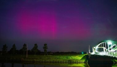 Het noorderlicht was in 2024 goed te zien bij de brug Dokwerd in Groningen.