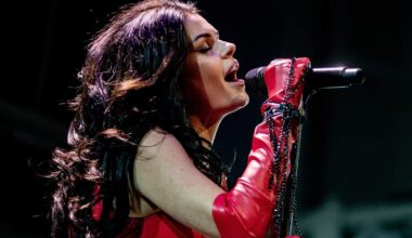 AMSTERDAM - Zangeres Davina Michelle tijdens haar tour Higher in Paradiso. Het was voor het eerst dat de zangeres een optreden verzorgde in de Amsterdamse poptempel. ANP PAUL BERGEN