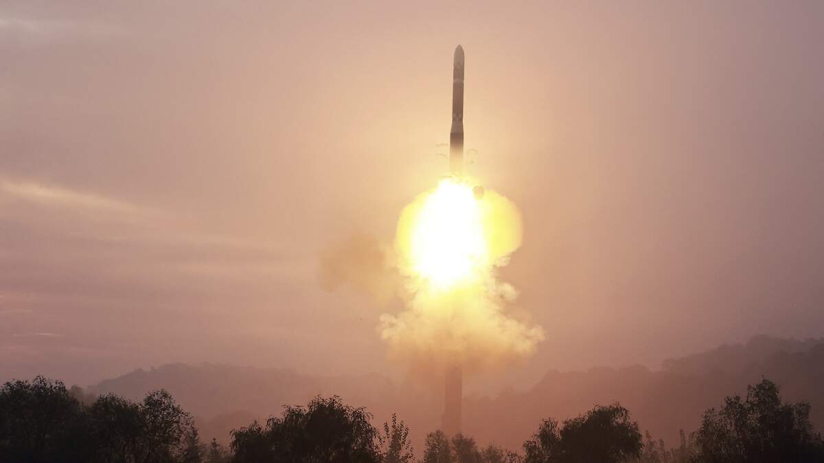 Noord-Korea test vaker raketten. Beeld van een test in november 2024.