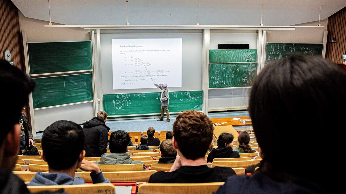 Hbo-cao 2026: 5% loonsverhoging, €700 bonus en verlof bij gendertransitie