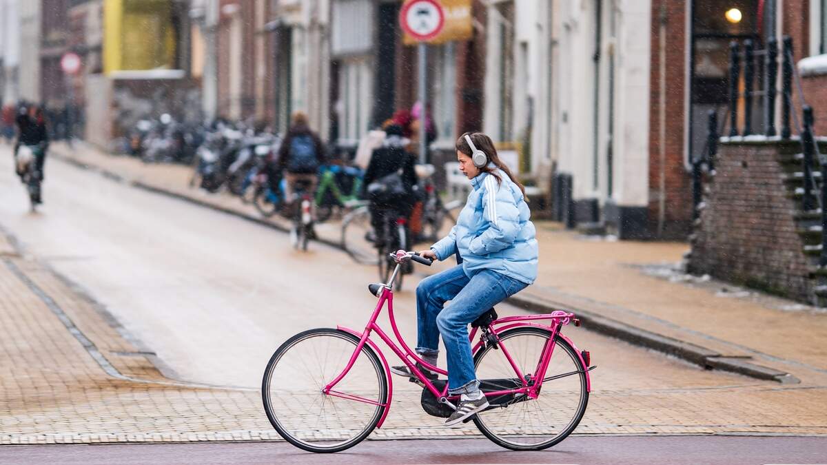 Beeld ter illustratie: dit weekend staat zonnig weer voor de boeg, maar zondag kan natte sneeuw vallen.