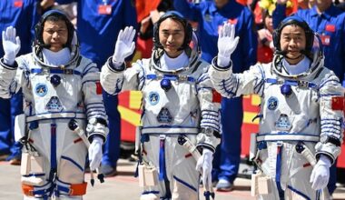 Chinese astronauten kunnen niet terug naar aarde door mogelijk incident met ruimtepuin