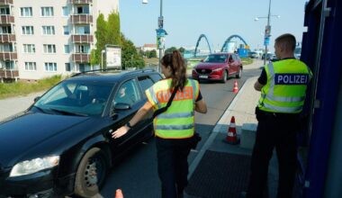 De Duitse politie kon na een achtervolging de Nederlander arresteren die onder invloed van drank en drugs was (niet de man op de foto).