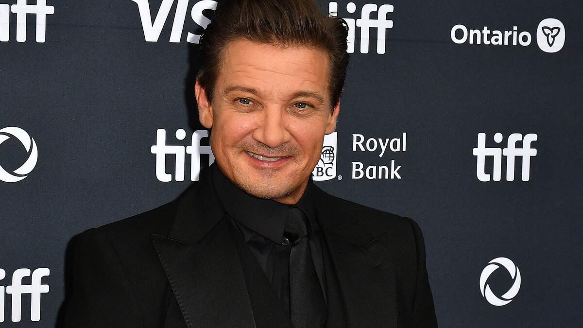 Jeremy Renner.