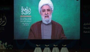 Een eerdere televisietoespraak van Hezbollah-leider Naim Qassem.