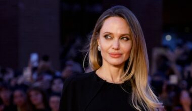 Chauffeur Angelina Jolie tijdens bezoek Oekraïne meegenomen om dienstplicht