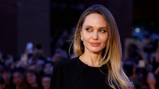 Chauffeur Angelina Jolie tijdens bezoek Oekraïne meegenomen om dienstplicht
