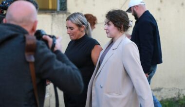 Zwangere Britse (19) die verdacht werd van drugssmokkel vrijgelaten uit gevangenis Georgië