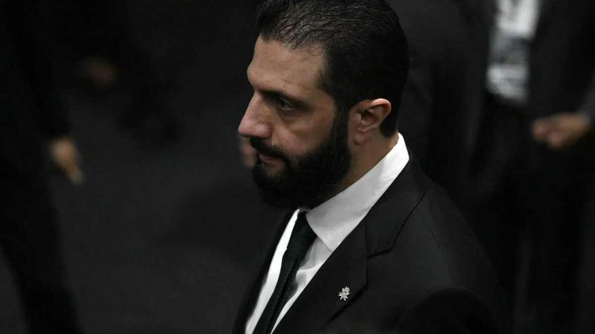 Syrië heeft twee pogingen van Islamitische Staat (IS) om president Ahmed al-Sharaa om het leven te brengen verijdeld, zeggen anonieme bronnen tegen persbureau Reuters. 