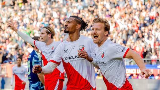 Ajax verder in de problemen: FC Utrecht pijnigt Amsterdammers