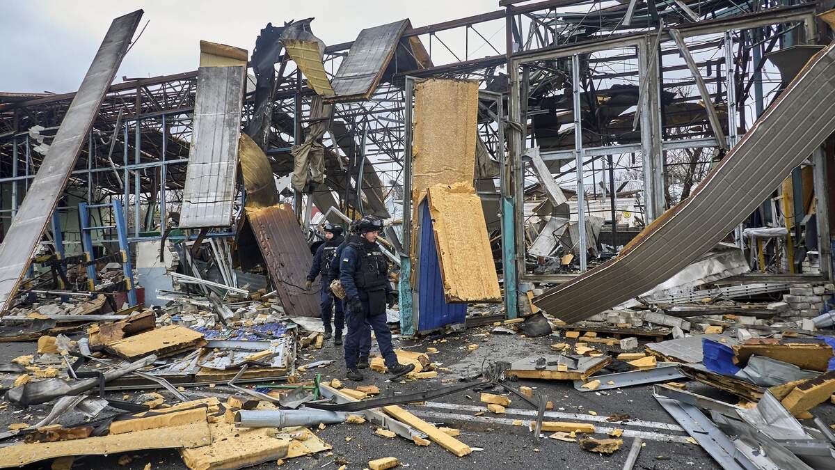 Verwoestingen na een Russische aanval op Charkiv op 12 november 2025.