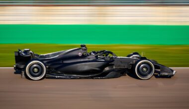 Pérez racet met zwarte Ferrari op Imola, bereidt zich voor op Cadillac-debuut