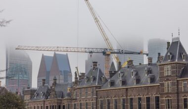 Verbouwing Binnenhof duurt nog langer en valt 700 miljoen euro duurder uit