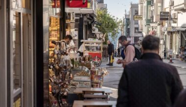 Na het overlijden van een vrouw en twee jonge kinderen in Istanbul is ook de vader gestorven, melden de autoriteiten in de Turkse metropool.